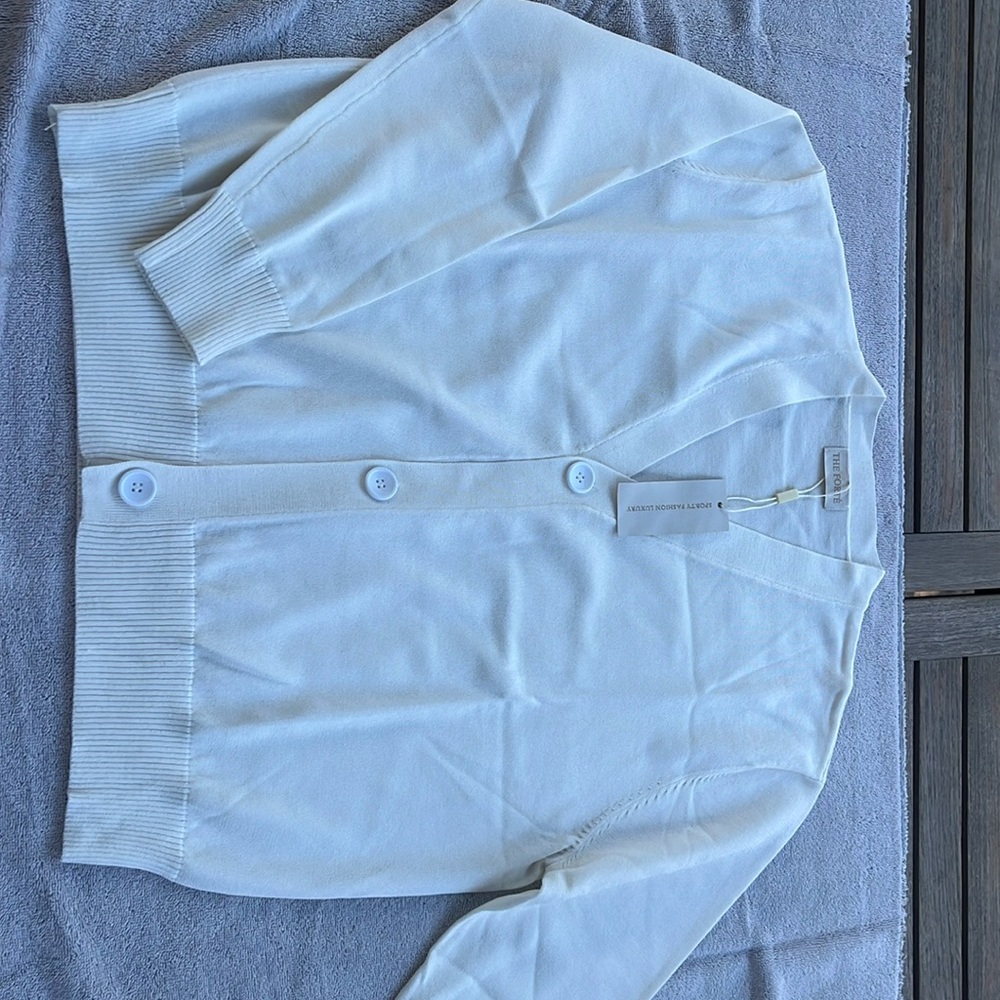 Men’s off white cardigan large.